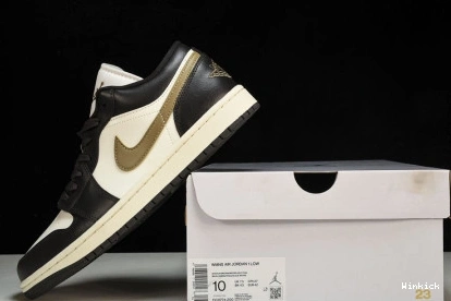 Low 1 DC0774-200  Jordan 0814